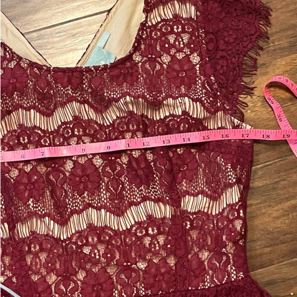 Maeve Lace Peplum Dress Burgundy Wine Size Medium – Anthropologie - Picture 6 of 10